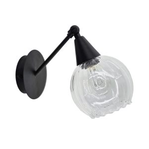 צמוד לקיר "ברדו"